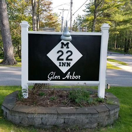 The M-22 Inn Glen Arbor Eksteriør bilde